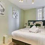 Grand Duplex - Arc De Triomphe